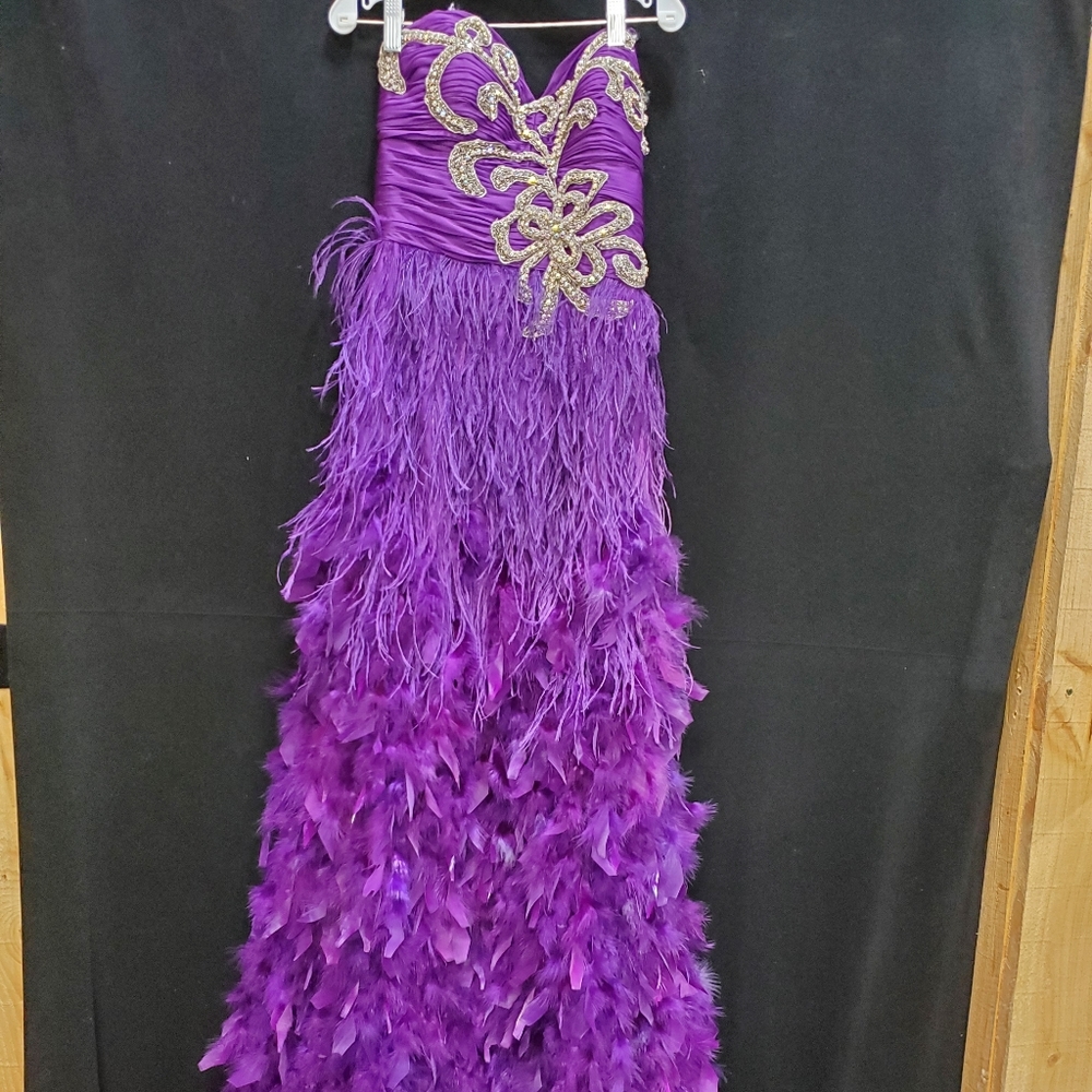 New Mac Duggal size 0